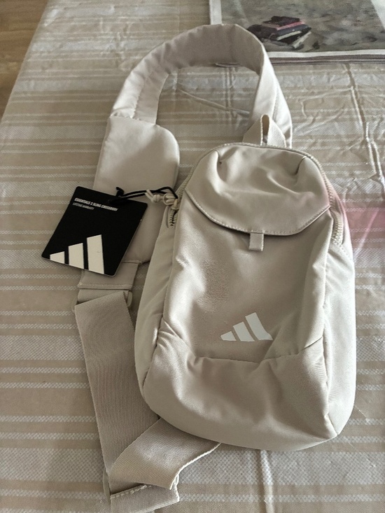 adidas Handbags - Adidas crossbody
